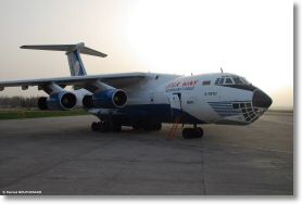 Candid IL-76TD SilkWay-Douchanbe-16mars2008-DSC_0052.jpg